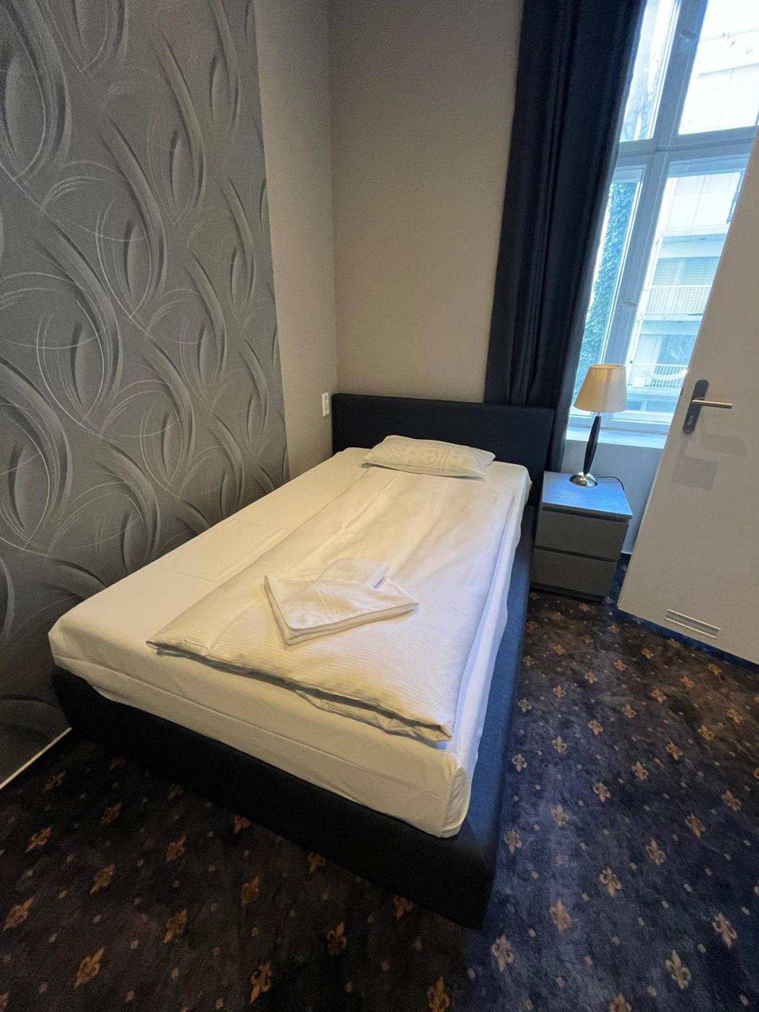 Hotel Gasteiner Hof Berlin Exterior photo